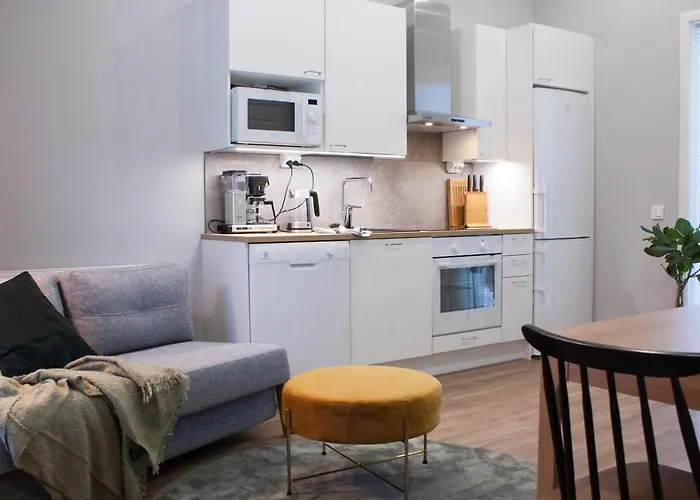 Studio 7, Air-Conditioned, 1 Free Parking, Calm Own Entrance